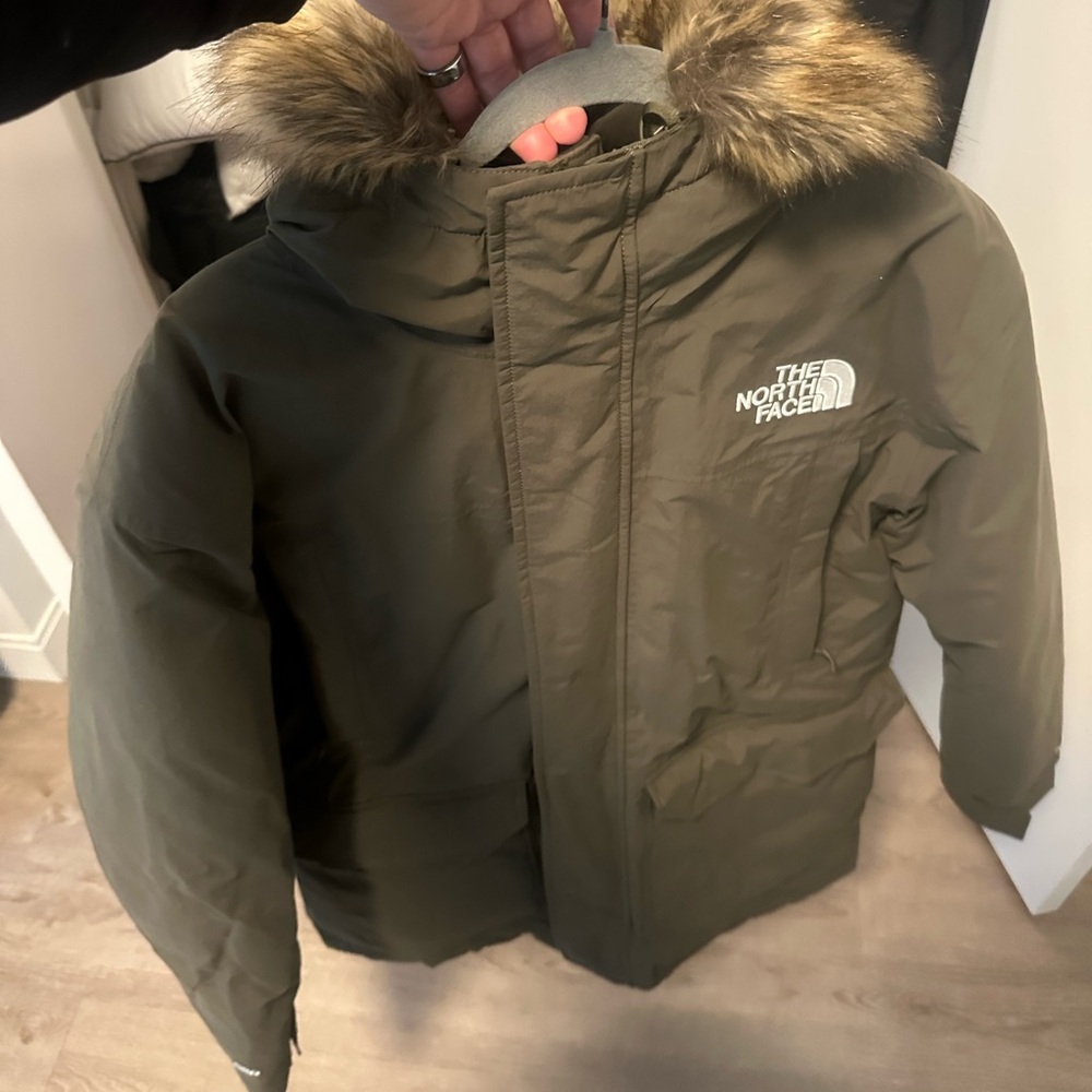 North face green down coat with hood. Mens large, like new